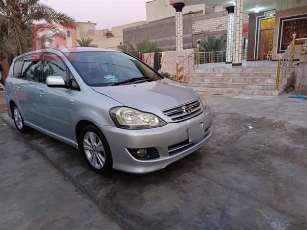 Toyota Ipsum 2004 for sale in Iraq - Abu Al-Khaseeb